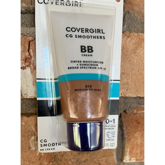Covergirl #815 Medium To Dark 10 In 1 Tinted BB Cream CG Smoothers SPF 21 - Picture 2 of 4
